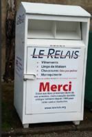 NE CHERCHEZ PAS LE CONTAINER RELAIS (dons de vêtements, tissus)